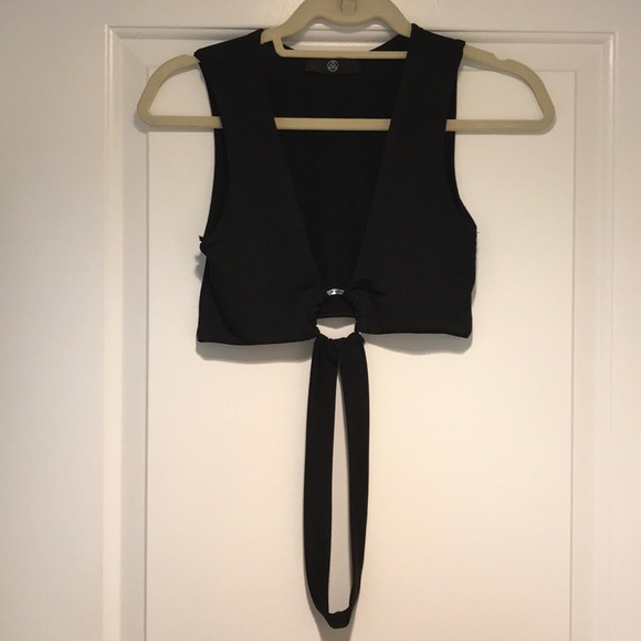 Missguided Tops - Black Crop Top Missguided Tops - Black Crop Top